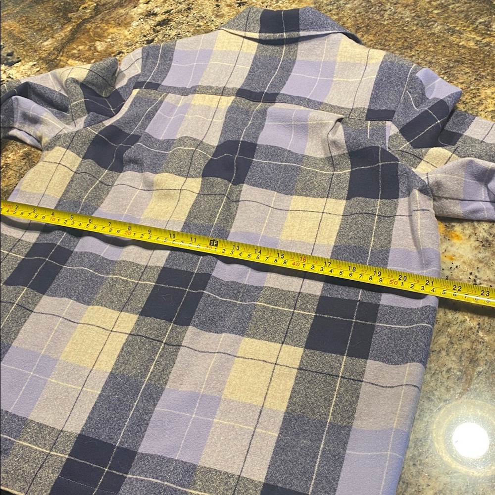 100% virgin wool Pendleton Navy and Beige Plaid Shirt - Picture 16 of 16